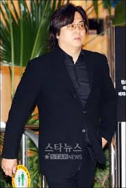 Переглядів 7 тис.4 місяці тому. í¬í†  ê¹€ì°¬ìš° ë‹¤ê¸‰í•œ ë°œê±¸ìŒ ìŠ¤íƒ€ë‰´ìŠ¤