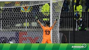 Manchester united betting odds, predictions, expert picks experts split as emery searches for his fourth title with a second different spanish side Y3fubx9pnlpxtm