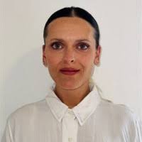 5000+ perfiles de «Becerra»