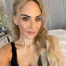 Annette Ayers's Instagram, Twitter & Facebook