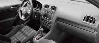 Hab mal gehört, das es an der hab mal gehört, das es an der mittelarmlehne liegen könnte, in der eine feder (?) locker ist oder so? Volkswagen Golf Vi