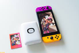 スプラトゥーン3』のSSでイカしたグッズを作りまくってみた。プレイ時間=楽しい思い出。『INSTAX mini Link  2』はゲーマー人生を全肯定するガジェットです | ゲーム・エンタメ最新情報のファミ通.com