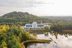 De stad telt ruim 20.000 inwoners. Terhills Hotel Visit Limburg