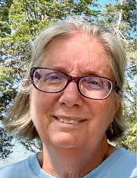 Carolyn Evans's Instagram, Twitter & Facebook