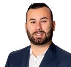 Bradley Rutledge's Instagram, Twitter & Facebook