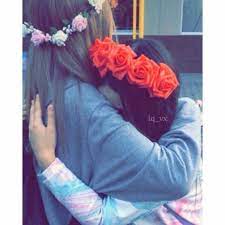 بعض الأصدقاء بازلت عاجزة عن شكر الزمان عندما صادفني بهم cute lesbian couples beautiful bff