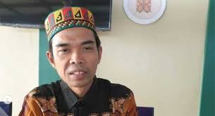 Ustadz abdul somad atau yang dikenal dengan uas dikabarkan akan segera melepas status dudanya. 7r Wnuzpnviim