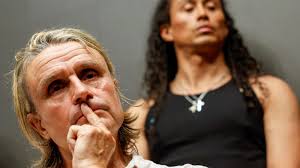 El juez cita de urgencia a los 17 becarios de Nacho Cano porque se marchan  de