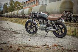 創刊にあたって ロレンス編集長 二上善則 株式会社kod代表取締役 lawrence ロレンス motorcycle x cars a your life ホンダ カフェレーサー バイク乗り