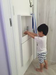 玄関 トイレ付近の手洗いが大活躍 子供の補助台が無くてスッキリ 目指せフレンチシック オシャレな家づくり 玄関 手洗い トイレ レイアウト おしゃれな玄関ホール