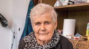 Bár már nem érhető el az a hirdetés, amelyben szilágyi istván (†82) özvegye árulja családi házukat, lehet, csak idő kérdése, hogy ismét felkerüljön a xvii. Meghalt Jolika Neni Szilagyi Istvan Ozvegye Borsonline