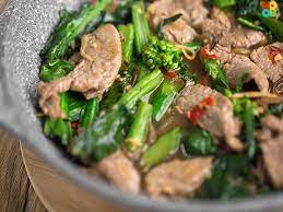 Beef With Kailan Chinese Broccoli Recipe Page 2 Of 2 Noobcook Com Recipe Vegetable Recipes Chinese Broccoli Recipe Beef