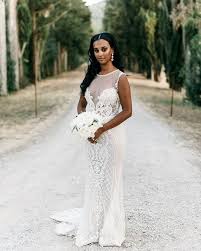 The Best Hairstyles For Brides Who Love A Middle Part Wedding Hair Down Bride Hairstyles Wedding Hairstyles Bride