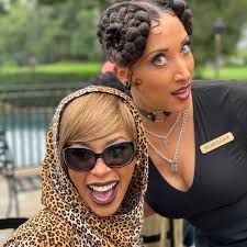 FashionFriday but #Halloween costume ideas.... 1. Scared of nature 2.  Ketchup, mustard and thousand island 3. Broke Prince 4. Cheetah girls 5.  Eggo connoisseur 6. Beauty school drop out 7. Everyone's worst nightmare 8.  You already know…