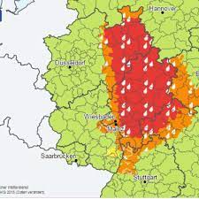 Der deutsche wetterdienst (dwd) informiert laufend über die warnsituation in deutschland. Deutscher Wetterdienst Unwetterwarnung Fur Hessen Starkregen Und Gewitter Erwartet Extratipp