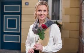 Auf dem roten teppich übergab die aktuelle hauptdarstellerin gerit kling (54) den staffelstab an claudia schmutzler. Rote Rosen Darsteller Dana Golombeks Sigrid Claasen Hartes