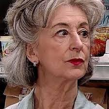 Evelyn Plummer's Instagram, Twitter & Facebook