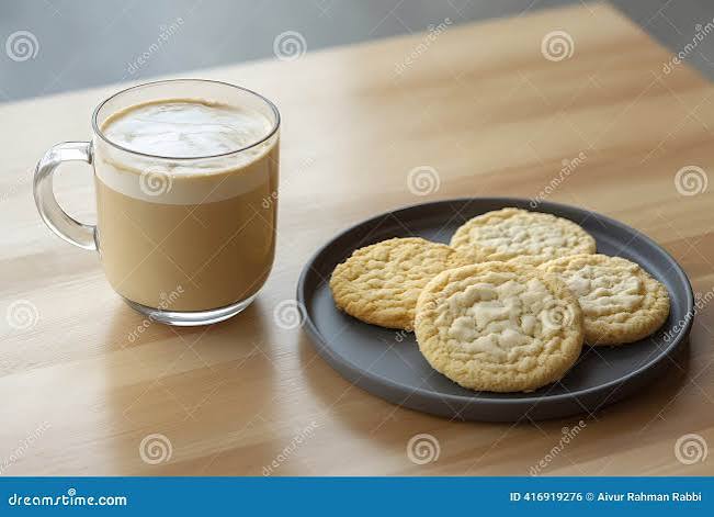 Café Con Leche Y Galletas De Azúcar Sobre Mesa De Madera - Foto De Stock En Alta Resolución Foto de archivo - Imagen de desayuno, alimento: 416919276