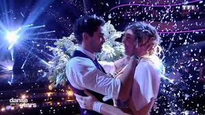 Et pour ce dernier prime de l'année, il ne restait plus que deux. Revivez Danse Avec Les Stars 9 Jeanfi Janssens Elimine Heloise Martin Sauvee Clement Remiens Au Top Lci