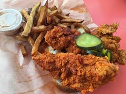 Chicken marinated in cayenne pepper, brown sugar, chili powder, paprika, garlic powder, & olive oil. Great Nashville Hot Chicken At San Antonio Food Truck Pete S Chicken Shack