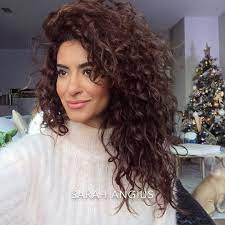 Sarah Angius Sarahangius Instagram Hozzaszolasa Put 3 Days Old Curls To Good Use Messy Curly Bun I Messy Curly Bun Curly Hair Styles Curly Hair Tutorial