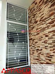 Untuk lebih jelasnya mengenai seperti apa model teralis jendela minimalis modern yang berkualitas, berikut ini rumahminimalistrend.com akan menyajikan beberapa gambar teralis minimalis yang mungkin dapat berguna untuk anda. Pintu Besi Teralis Minimalis Modern Anti Maling Di Lavanya Hills Cinere Jual Kanopi Termurah 08125227383