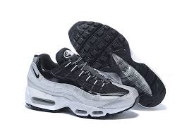 Ces baskets ont été fabriquées avec une tige en cuir et disposent de l'emblématique bulle d'air visible sur la. Ù‚Ù„ÙŠÙ„Ø§ Ø¥Ø¶Ø§ÙÙŠ Ø¥Ø±Ù†Ø³Øª Ø´Ø§ÙƒÙ„ØªÙˆÙ† Air Max 95 Rose Zalando Analogdevelopment Com