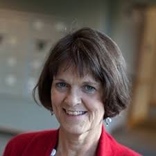 Lynn Ouellette's Instagram, Twitter & Facebook