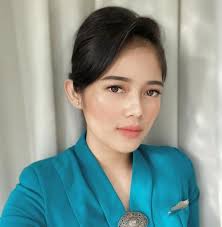 Umur 18 Tahun Jadi Pramugari, Gaji Anisa Fajar Sebulan Bisa Beli Motor  Matik Cash : Okezone Travel