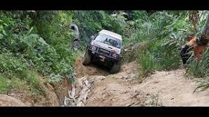 Alasannya, mobil yang meluncur di giias 2017 ini, dirancang sebagai kendaraan tangguh untuk operasional industri perkebunan dan pertambangan. 4x4 Offroad 2020 Kembara Pajero Grik Perak Malaysia Lubang Dalam Youtube