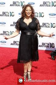 Kim Coles Wore The Retro Glam Lace Dress By Kiyonna To The 2010 Bet Awards Held At The Shrine Auditorium Pl Lace Dress Black Glam Dresses Flattering Outfits