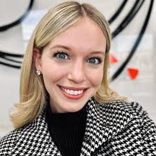 Meet Travis Ebert, one of the many faces behind the tech at Kitestring!  Travis has been part of the Kitestring team for six years, and no two days  look the same. He