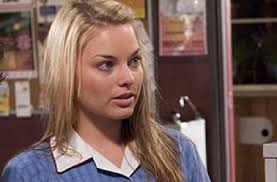 Along with seemingly every australian actor in history to ever exist, robbie started out on neighbours, playing donna freedman for four years before hollywood came calling. Neighbours Spoilers Will Margot Robbie Return To Aussie Soap Margot Robbie Neighbours Margot Robbie Robbie