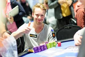 Stream tracks and playlists from vicente news on your desktop or mobile device. Partypoker Pro Joni Jouhkimainen Leads 182 Survivors After Day 2 In Barcelona Latest Poker News Partypoker Live