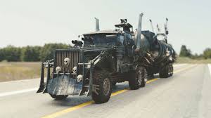 Fotos gratis : pista, coche, asfalto, transporte, camión, Ejército,  locomotora, Furia máxima loca, Mad Max, Coche monstruo, vehículo blindado,  Vehículo militar 3840x2160 - - 613936 - Imagenes gratis - PxHere