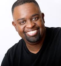 Robert Hines's Instagram, Twitter & Facebook