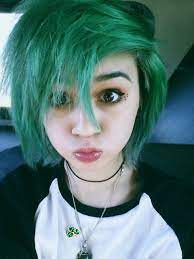 Pin By Chai Powers On Color Hair Short Emo Haircuts Short Scene Hair Emo Haircuts