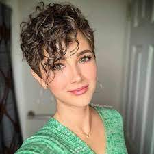 Naturally curly hair is a blessing for you. Pin On Short Hairstyles Now Trending