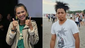 Arie kriting merupakan juara 3 stand up comedy indonesia kompas tv. Posting Foto Nikah Dengan Arie Kriting Indah Permatasari Mari Berjalan Bersama Halau Rintangan Tribunnews Com Mobile