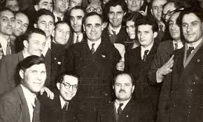 Gheorghe gheorghiu este un îndrăgit solist din epoca de aur, care încă mai interpretează cu același succes. Au Trecut 65 De Ani De Cand Dej A Devenit Prim Secretar Al Pmr CeauÈ™escu NumÄƒrul 2 Evenimentul Istoric