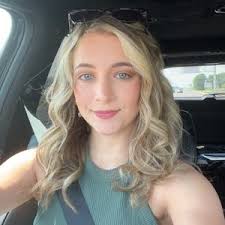 bella rea💋 (@bella.reaa)