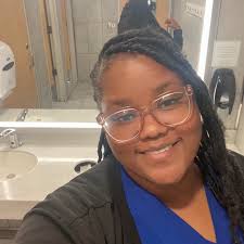 Oxtail Lasagna Soup sorta like a Rasta pasta vibe.. or my back big ? 😭