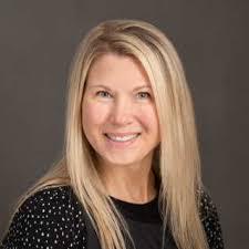 Dana Qualls's Instagram, Twitter & Facebook