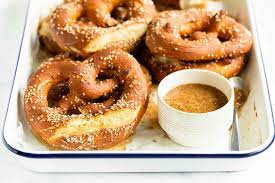 Mehke Bavarske Preste Recipe Bavarian Pretzel Small Baking Dish German Snacks