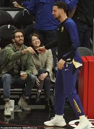 The star of la la land, the favourite and zombieland was pictured in an instagram post wednesday night flaunting a ring and smiling alongside her boyfriend, saturday night live segment director dave mccary. Emma Stone Cosies Up To Boyfriend Dave Mccary In Rare Public Outing Emma Stone Boyfriend Emma
