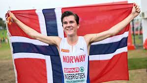 He won two gold medals at the 2018 european championships, in the 1500 and 5000 metres events. Ingebrigtsen Bricht Landesrekord Bei Comeback Des Strassenlaufs Runner S World