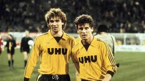 Jägermeister scharf will elevate your night. Vor 45 Jahren Wurde Jagermeister Trikotsponsor Von Eintracht Braunschweig Sportbuzzer De