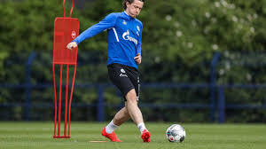 Die frage ist, wie viel zukunft die verbindung zwischen schalke und gregoritsch haben darf. Michael Gregoritsch Fc Schalke 04 S04 Star Spricht Uber Die Zukunft S04