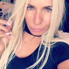 Chris Coelho 🐰 (@chriscoelhodorett)