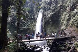 Curug Sawer Air Terjun Eksotis Di Sukabumi Republika Online